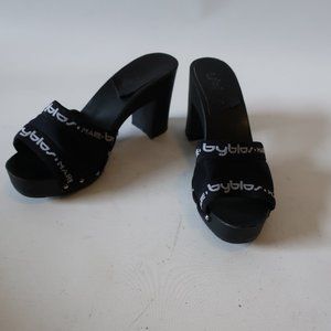 BYBLOS BLACK WOODEN HEEL SANDALS W/FABRIC LOGO 10
